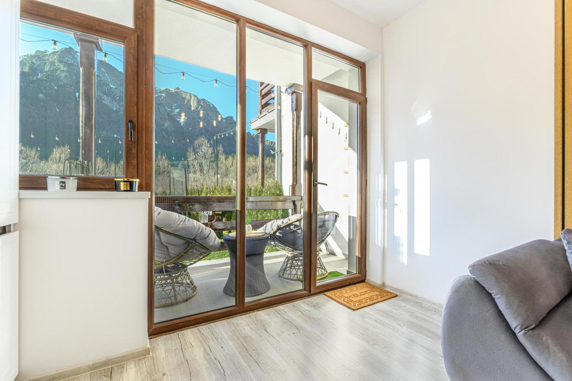 Ama Garden Apartment Busteni Ngoại thất bức ảnh