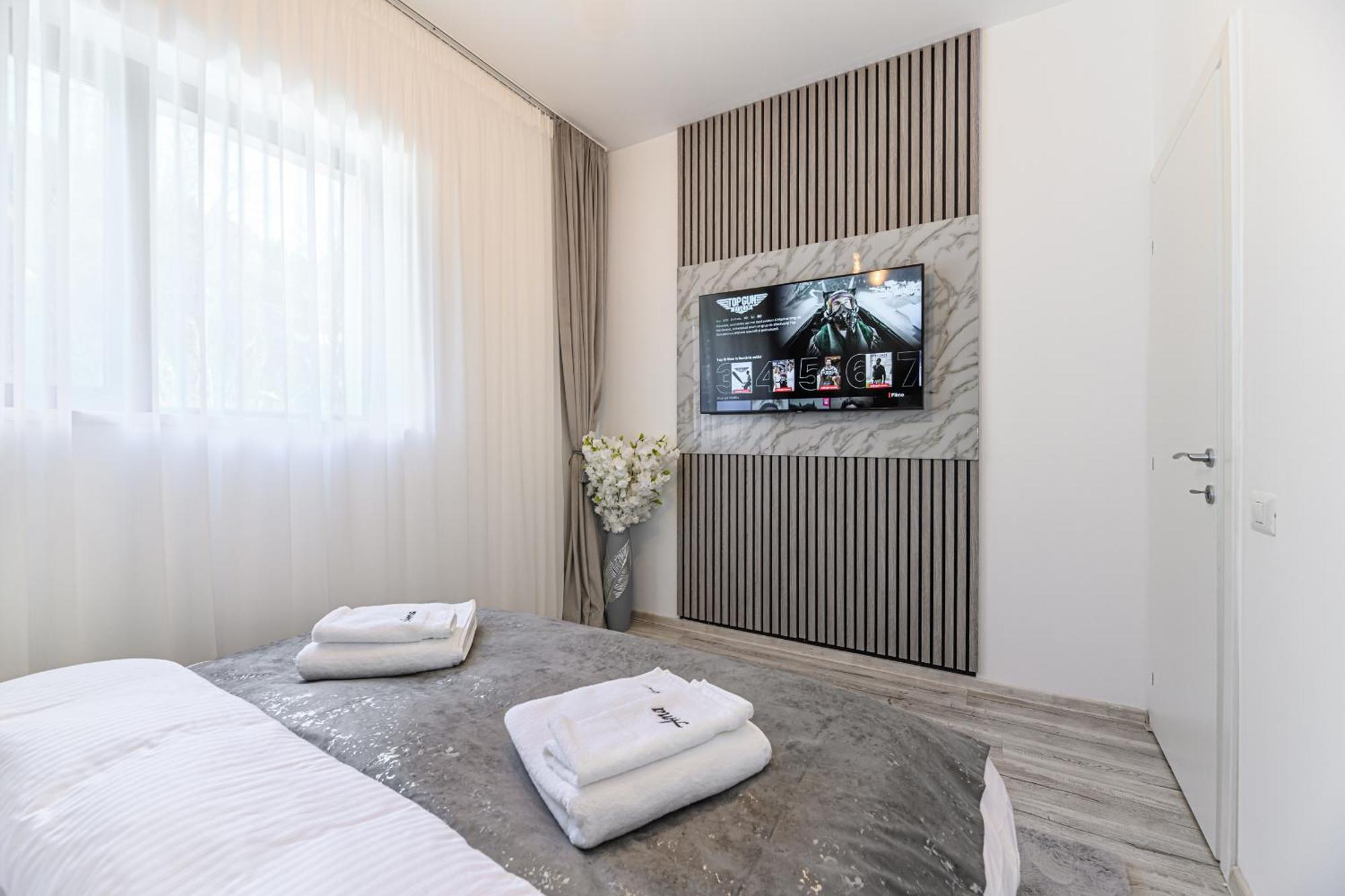 Ama Garden Apartment Busteni Ngoại thất bức ảnh